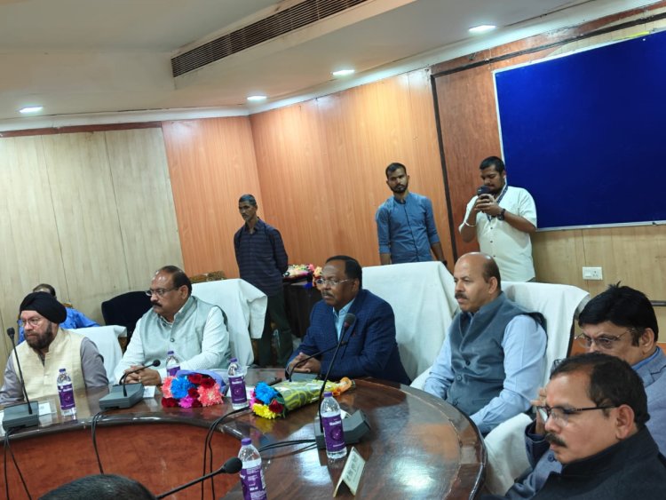 कृषि महाविद्यालय में पीएम मोदी के 'मन की बात' 128वें संस्करण का भव्य प्रसारण   