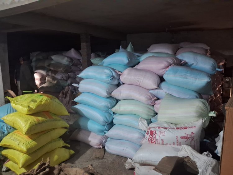 ग्राम पंडरीपानी में अवैध धान भंडारण पर बड़ी कार्यवाही,  एसडीएम फरसाबहार की कार्रवाई में 870 बोरे अवैध धान जप्त,,,