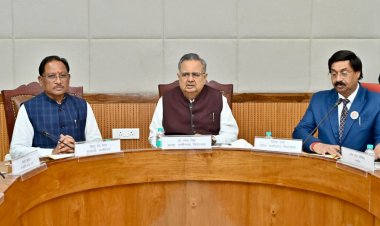 विधानसभा अध्यक्ष डॉ रमन सिंह की अध्यक्षता में आज यहां विधानसभा के समिति कक्ष में कार्य मंत्रणा समिति की बैठक आयोजित की गई    