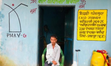 सन्ना निवासी दिव्यांग राजेश राम के जीवन में प्रधानमंत्री आवास योजना से आया बदलाव