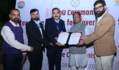 जशपुर जिले के शासकीय विद्यालयों में डिजिटल शिक्षा को बढ़ावा देने नई पहल,मुख्यमंत्री की मौजूदगी में जिला प्रशासन, एसईसीएल एवं ईडीसीआईएल के बीच हुआ एमओयू,,,