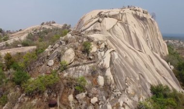 आस्था का संगम: जशपुर के केशला पाठ पहाड़ मेले की तैयारियाँ तेज, 4 जनवरी से होगा भव्य आयोजन