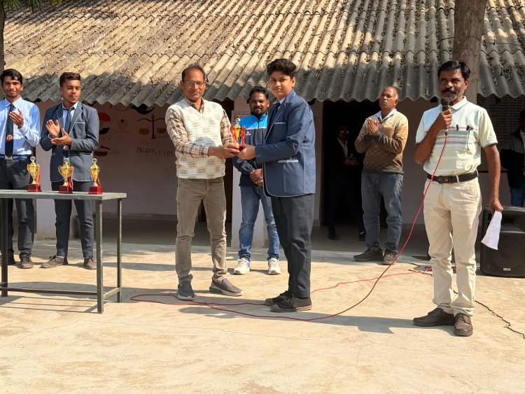 जशपुर जिले में शतरंज प्रतियोगिता हुई प्रारंभ,पहले चरण में 189 विद्यालयों के 3150 विद्यार्थी हुए शामिल,कलेक्टर रोहित व्यास के द्वारा प्रारंभ किए गए चेकमेट एट जशपुर कार्यक्रम के तहत तीन चरणों में आयोजित हो रही है प्रतियोगिता