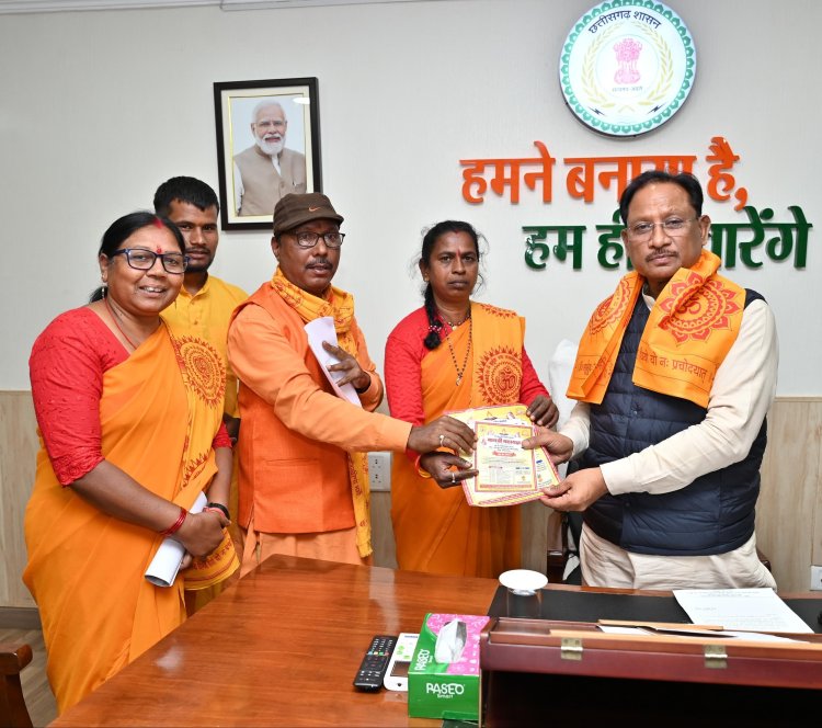 मुख्यमंत्री से अखिल विश्व गायत्री परिवार के सदस्यों ने सौजन्य मुलाकात की,