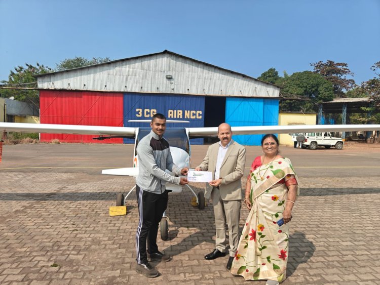 कृषि महाविद्यालय के कैडेट्स ने सीखे विमान उड़ाने के गुर