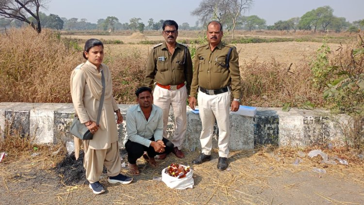 23.4 बल्क लीटर देशी मदिरा जब्त, दो आरोपी गिरफ्तार  