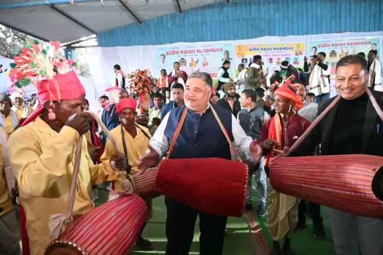 पर्यटन एवं संस्कृति मंत्री श्री राजेश अग्रवाल प्रांतीय मझवार महासम्मेलन में हुए शामिल  