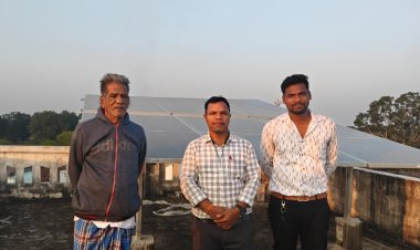 सौर ऊर्जा से रोशन हुआ ढेलू दास का घर: 80 प्रतिशत कम हुआ बिजली बिल