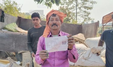 समय पर भुगतान, मजबूत भविष्य: किसान दुर्गाप्रसाद के चेहरे पर आत्मविश्वास और संतोष की मुस्कान