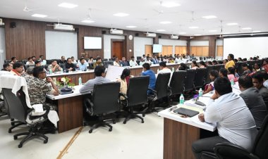 बीजापुर के विकास में महिला समूहों की भूमिका अहम - उपमुख्यमंत्री विजय शर्मा