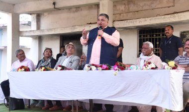 संस्कृति मंत्री राजेश अग्रवाल ने ग्राम रीवां में चल रहे पुरातात्विक उत्खनन स्थल का किया दौरा