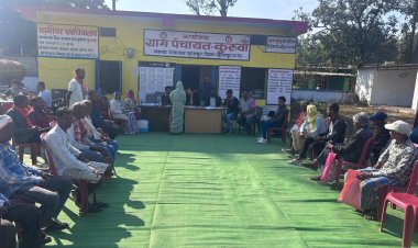 सूरजपुर : जिले में लगातार किया जा रहा है अनमैप मतदाताओं के दस्तावेजों का सत्यापन कार्य   