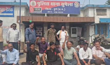 पूर्व CM भूपेश बघेल के खिलाफ अभद्र भाषा, जिला कांग्रेस कमेटी ने किया थाने का घेराव