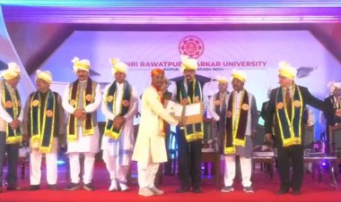 रावतपुरा सरकार यूनिवर्सिटी का चौथा दीक्षांत समारोह, राज्यपाल रामेन डेका ने 1453 छात्रों को दी डिग्री