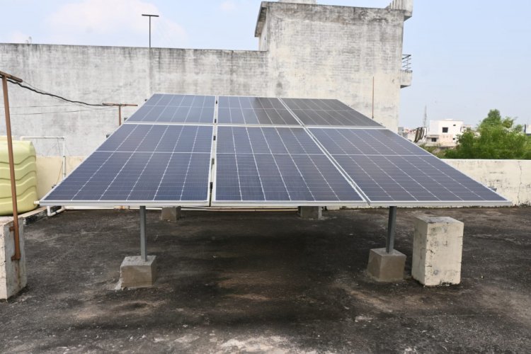 पीएम सूर्यघर मुफ्त बिजली योजना से लोगों के घर सौर ऊर्जा से रोशन