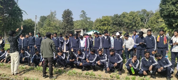 रायपुर : 134 पुनर्वासित युवाओं को जैविक खेती एवं पर्यटन स्थलों का कराया गया शैक्षणिक भ्रमण