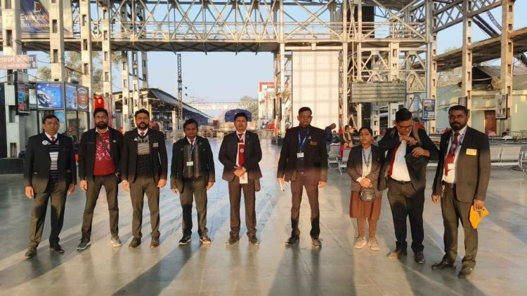 बिना टिकट यात्रा करने वालों पर रेलवे सख्त, अभियान चलाकर लगाया 3 लाख 74 हजार का जुर्माना