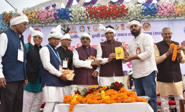 बालोद : केन्द्र व राज्य सरकार आदिवासी समाज के सर्वांगीण विकास के लिए कृतसंकल्पित: मंत्री टंकराम वर्मा