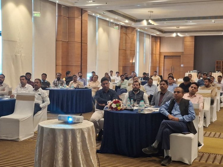 सड़क सुरक्षा, ब्लैक स्पॉट सुधार, साइनेज, सोलर आरपीएम, सोलर स्टड, मिडियन मार्कर एवं सुरक्षा उपायों की दी गई जानकारी