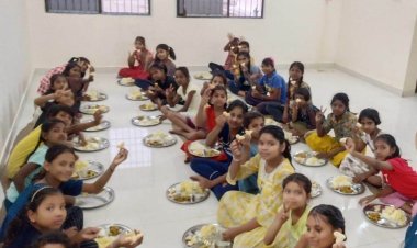 मुंगेली : विशेष लेख : गांधीडीह, लोरमी के आसपास की छात्राओं को मिला सुसज्जित छात्रावास