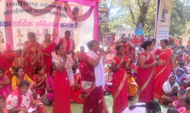 तीन सूत्रीय मांगों को लेकर भारी संख्या में आंगनबाड़ी कार्यकर्ताओं सहायिकाओं ने खोला मोर्चा,हजारों आंगनबाड़ी केंद्रों में लगा ताला 