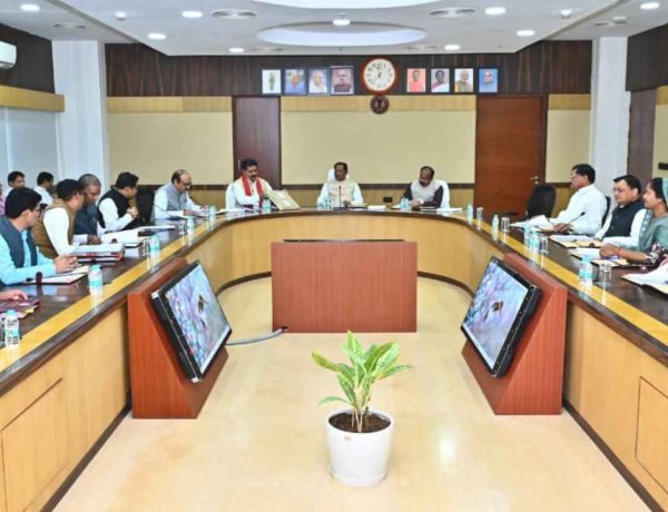CG Cabinet Meeting: स्टार्टअप नीति, पायलेट ट्रेनिंग सेंटर, 10 जिलों में एंटी नार्कोटिक्स टीम समेत साय कैबिनेट में लिए गए ये अहम फैसले