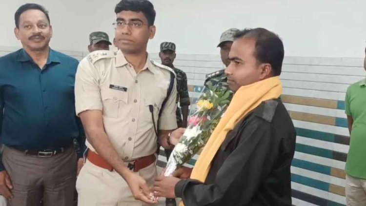 सुकमा से लगे मलकानगिरी में नक्सली सुखराम ने किया सरेंडर, कई बड़ी घटनाओं में था शामिल