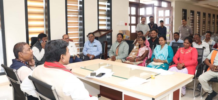 बनासकांठा, गुजरात के शैक्षणिक भ्रमण पर रवाना हुए बस्तर के पशुपालक और बिहान समूह की दीदियां