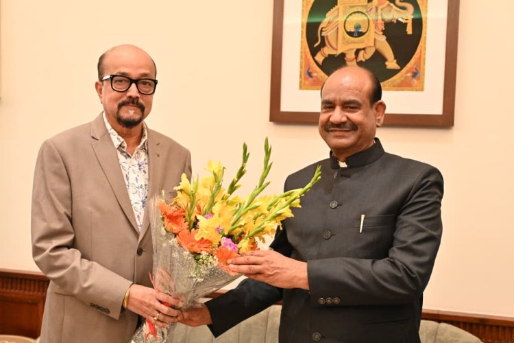 राज्यपाल रमेन डेका ने लोकसभा अध्यक्ष ओम बिरला से सौजन्य भेंट की
