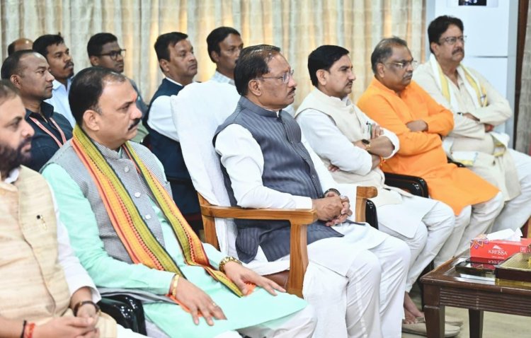 मुख्यमंत्री विष्णु देव साय ने सुनी ‘मन की बात’ की 131वीं कड़ी,  देश के कोने-कोने की सकारात्मक पहल को सामने लाता है ‘मन की बात’ : मुख्यमंत्री साय...