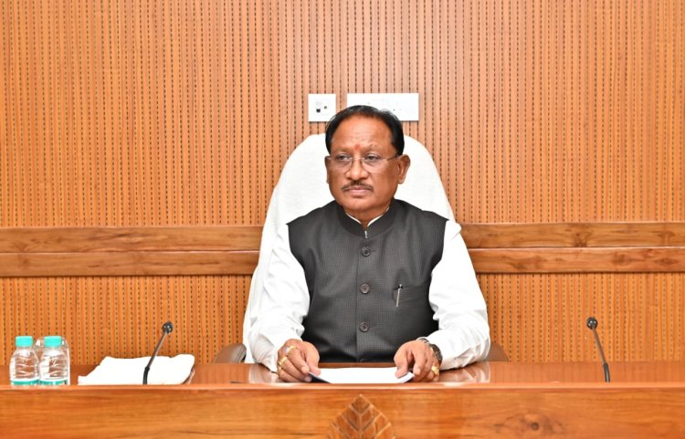 मुख्यमंत्री विष्णु देव साय की अध्यक्षता में आज यहाँ विधानसभा परिसर स्थित सभाकक्ष में मंत्री परिषद की बैठक शुरू