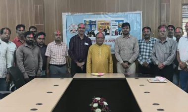 कुशाभाऊ ठाकरे पत्रकारिता विश्वविद्यालय में होली मिलन