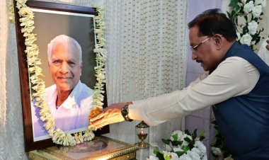 मुख्यमंत्री विष्णुदेव साय ने लोकतंत्र सेनानी स्वर्गीय महावीर प्रसाद जैन को दी श्रद्धांजलि  