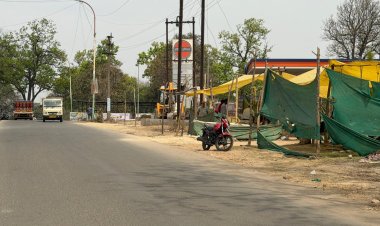 खुलेआम मुख्य मार्ग में बिक रहा मांस मछली स्थानीय प्रशासन बेसुध, छात्र और आमजन हलाकान,