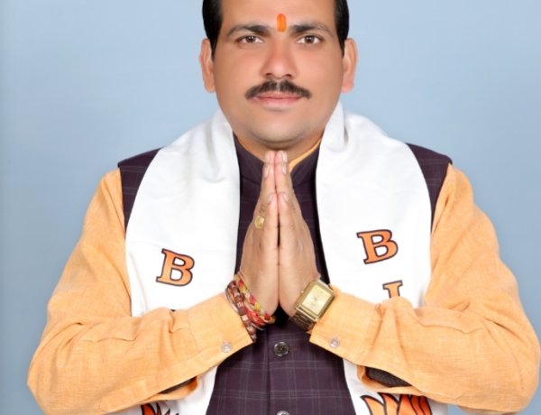 मंडल महामंत्री धर्मेंद्र त्रिपाठी की मांग पर हल्दीबाड़ी के ईटा भट्ठा दफाई में  पेयजल की सप्लाई हेतु पाइप लाइन के विस्तार के लिए 19.75 लाख की राशि स्वीकृत,  