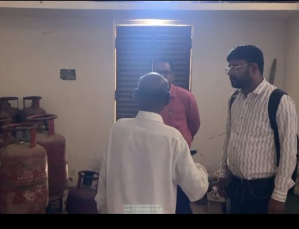 अवैध एलपीजी सिलेंडर भंडारण पर कार्रवाई, 35 सिलेंडर जब्त..