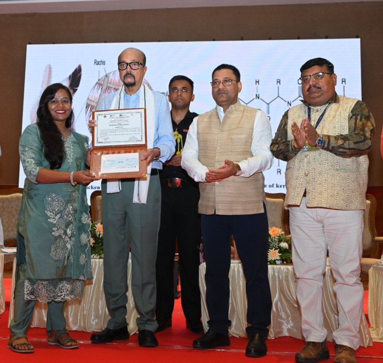 अपनी भावनाओं, दुख और खुशी को व्यक्त करने का सबसे सरल और सशक्त माध्यम हमारी मातृभाषा होती है- डेका