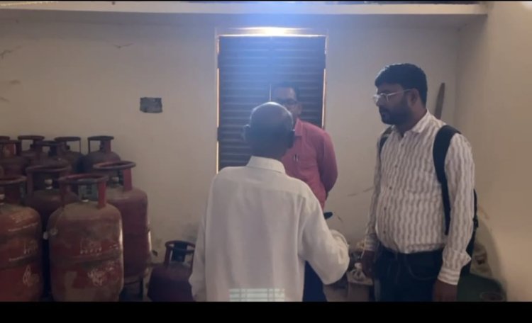 अवैध एलपीजी सिलेंडर भंडारण पर कार्रवाई, 35 सिलेंडर जब्त..