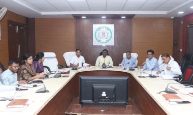 कलेक्टर ने ली समय-सीमा बैठक : शिक्षा, स्वास्थ्य, कृषि और पोषण योजनाओं की समीक्षा