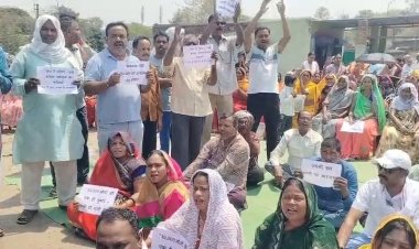 15 दिनों के भीतर पानी टंकी से कनेक्शन देने एवं तब तक टैंकरों के माध्यम से पानी की आपूर्ति करने के आश्वासन के बाद खत्म हुआ चक्काजाम,