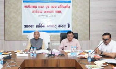 श्रमिकों के हितों की रक्षा एवं उनके समग्र विकास के लिए योजनाओं के क्रियान्वयन में पारदर्शिता एवं जवाबदेही सुनिश्चित हो : श्रम मंत्री लखन लाल देवांगन  