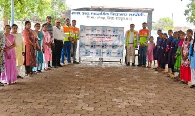 सड़क सुरक्षा के साथ शिक्षा की राह भी रोशन कर रहा एनएचएआई  