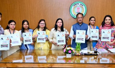 मुख्यमंत्री विष्णु देव साय ने ‘अविस्मरणीय यात्रा’ पुस्तक का किया विमोचन   