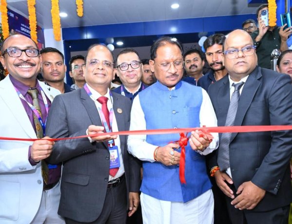 मुख्यमंत्री विष्णु देव साय ने कचहरी चौक स्थित एसबीआई के नये भवन का किया शुभारंभ, आधुनिक बैंकिंग सुविधाओं से मिलेगा लाभ