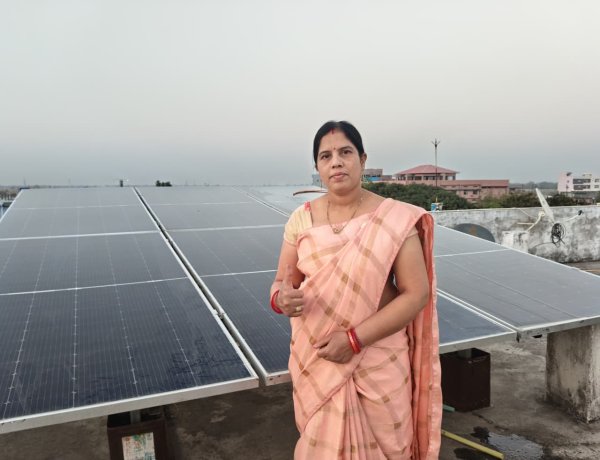 रायपुर : सोलर पैनल अपनाकर देवश्री साहू बनीं आत्मनिर्भर, बिजली बिल से मिली पूर्ण मुक्ति
