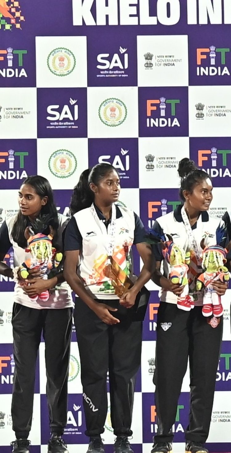 जंगल के मैदानों से राष्ट्रीय मंच तक : भारत की हॉकी विरासत को जीवित रखे हुए हैं जनजातीय समुदाय