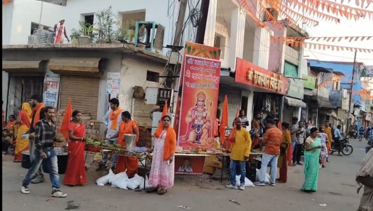 हनुमान जन्मोत्सव के पावन अवसर पर श्री बजरंग सेना ने हल्दीबाड़ी में किया भव्य भोग भंडारे का आयोजन ,,,