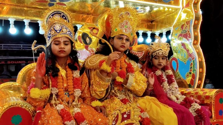 चिरमिरी के हल्दीबाड़ी में हनुमान जयंती पर निकली भव्य शोभायात्रा, मंत्री श्याम बिहारी जायसवाल यात्रा में हुए शामिल,