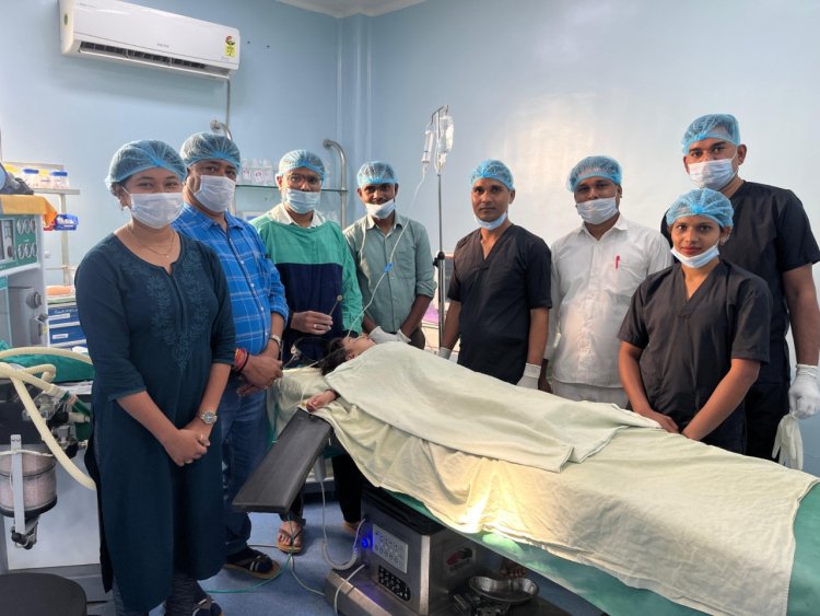 जिला चिकित्सालय मुंगेली में 03 वर्षीय मासूम के गले से सफल ऑपरेशन कर निकाला गया सिक्का