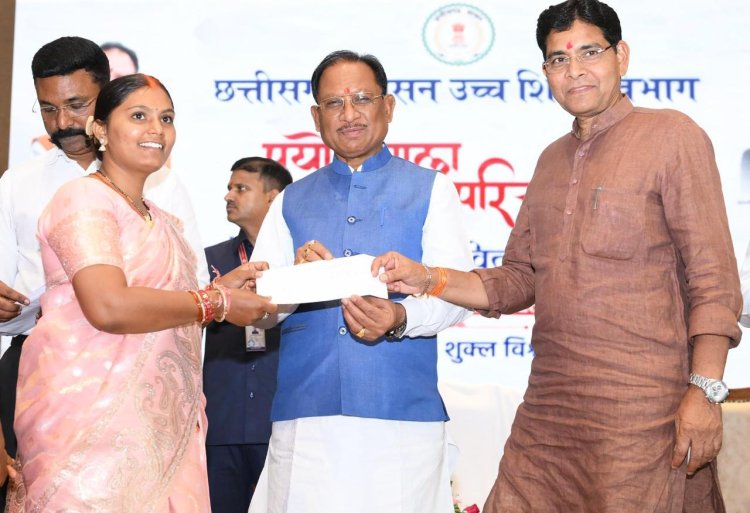 युवाओं के उज्ज्वल भविष्य के लिए सरकार पूर्णतः प्रतिबद्ध : मुख्यमंत्री विष्णु देव साय  